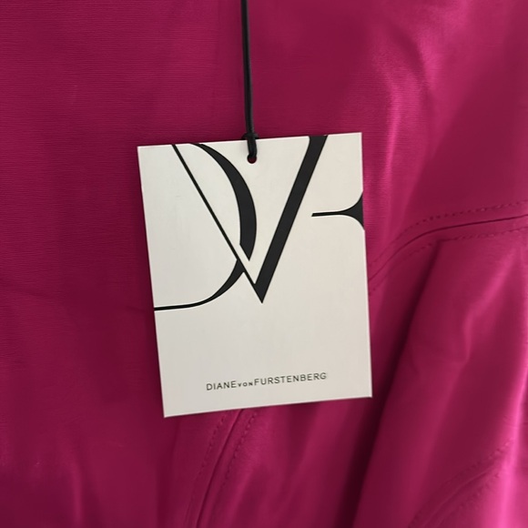 NWT DianeVonFurstenberg Raspberry Ruffled Dress - Picture 5 of 8